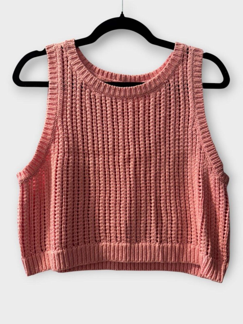 Levi’s Women’s Pink Knit Cropped Tank Top - sm